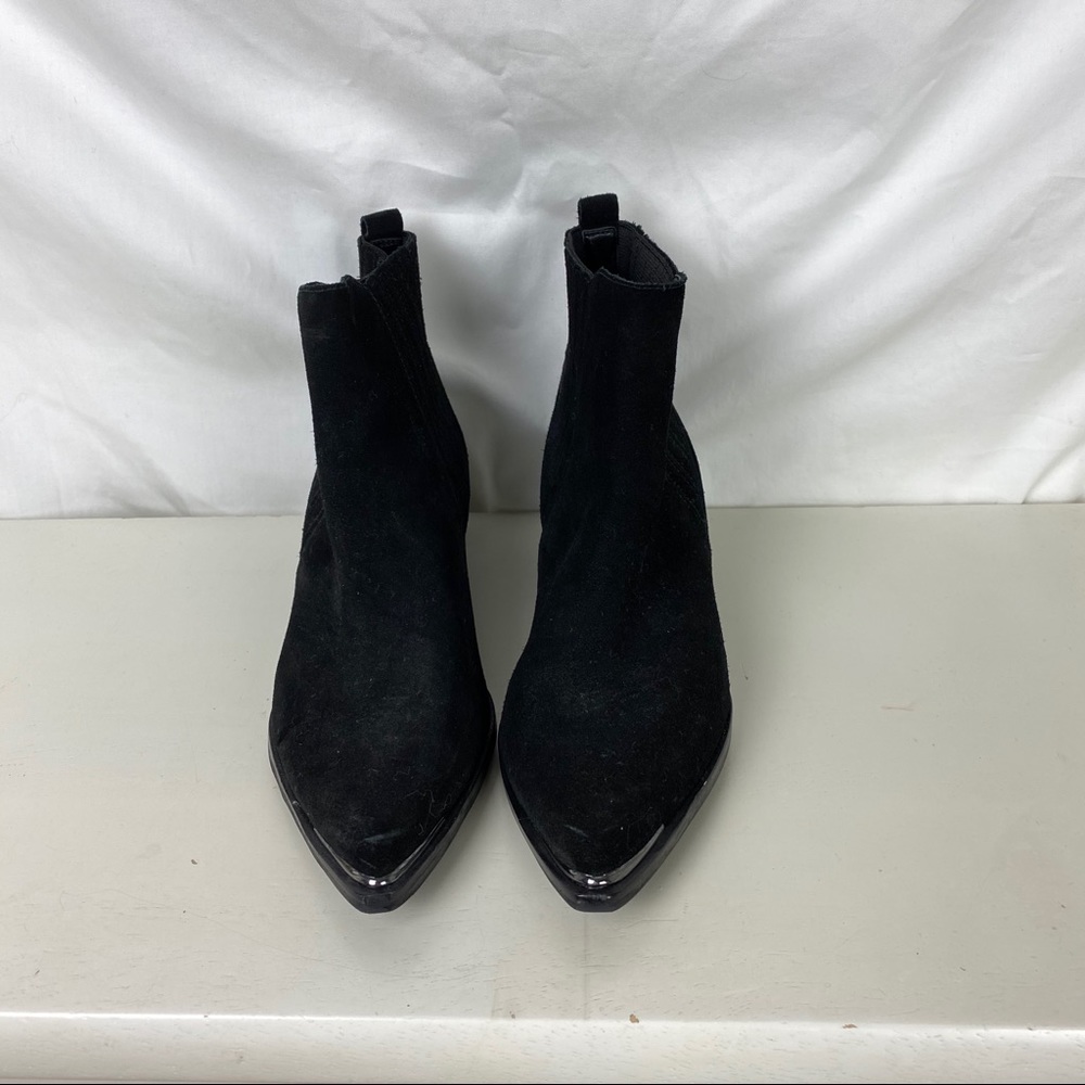 BRAND NEW Marc Fisher Yale Booties
